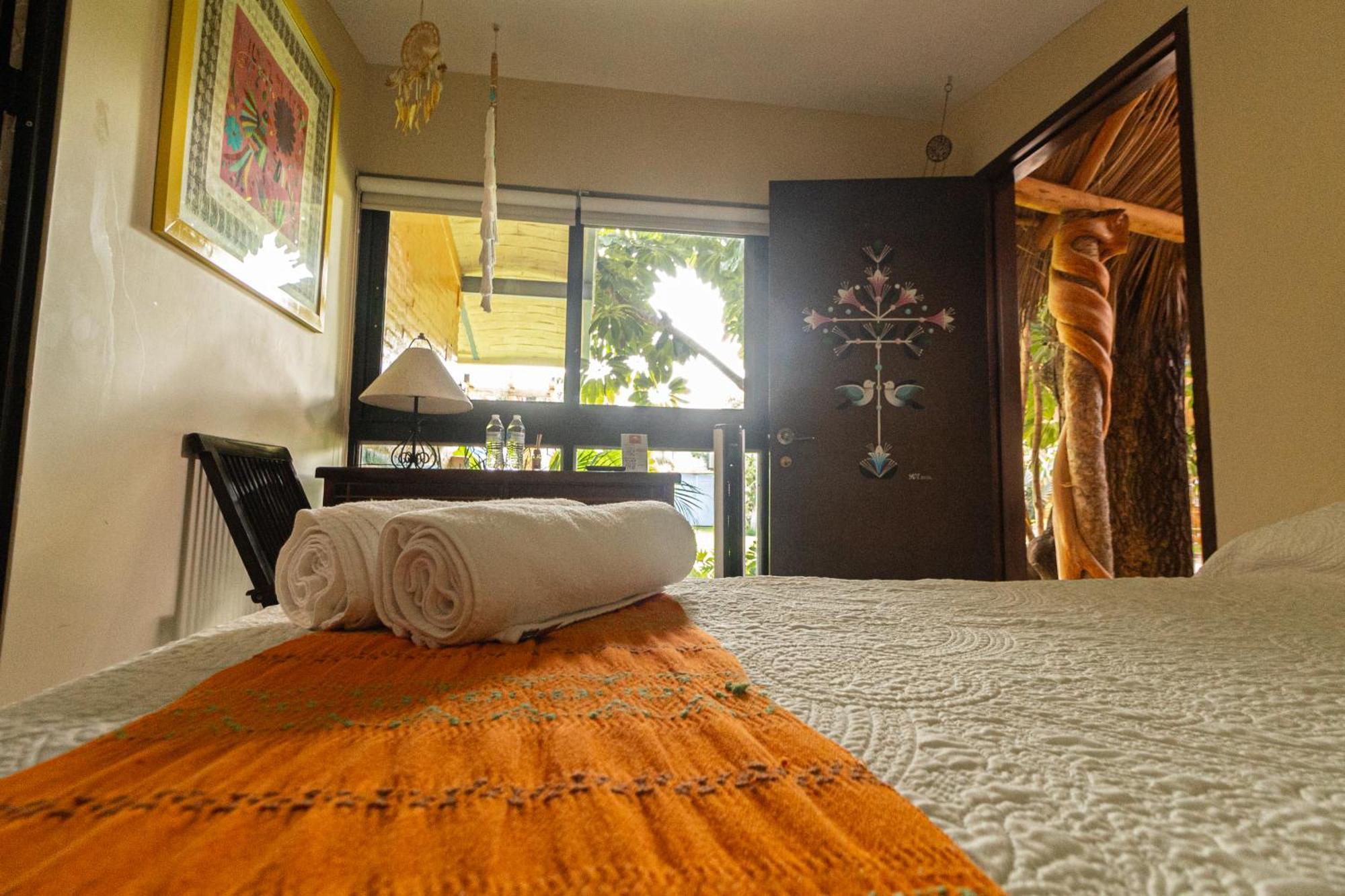 Hotel Boutique Casa Copal Ахихик Экстерьер фото