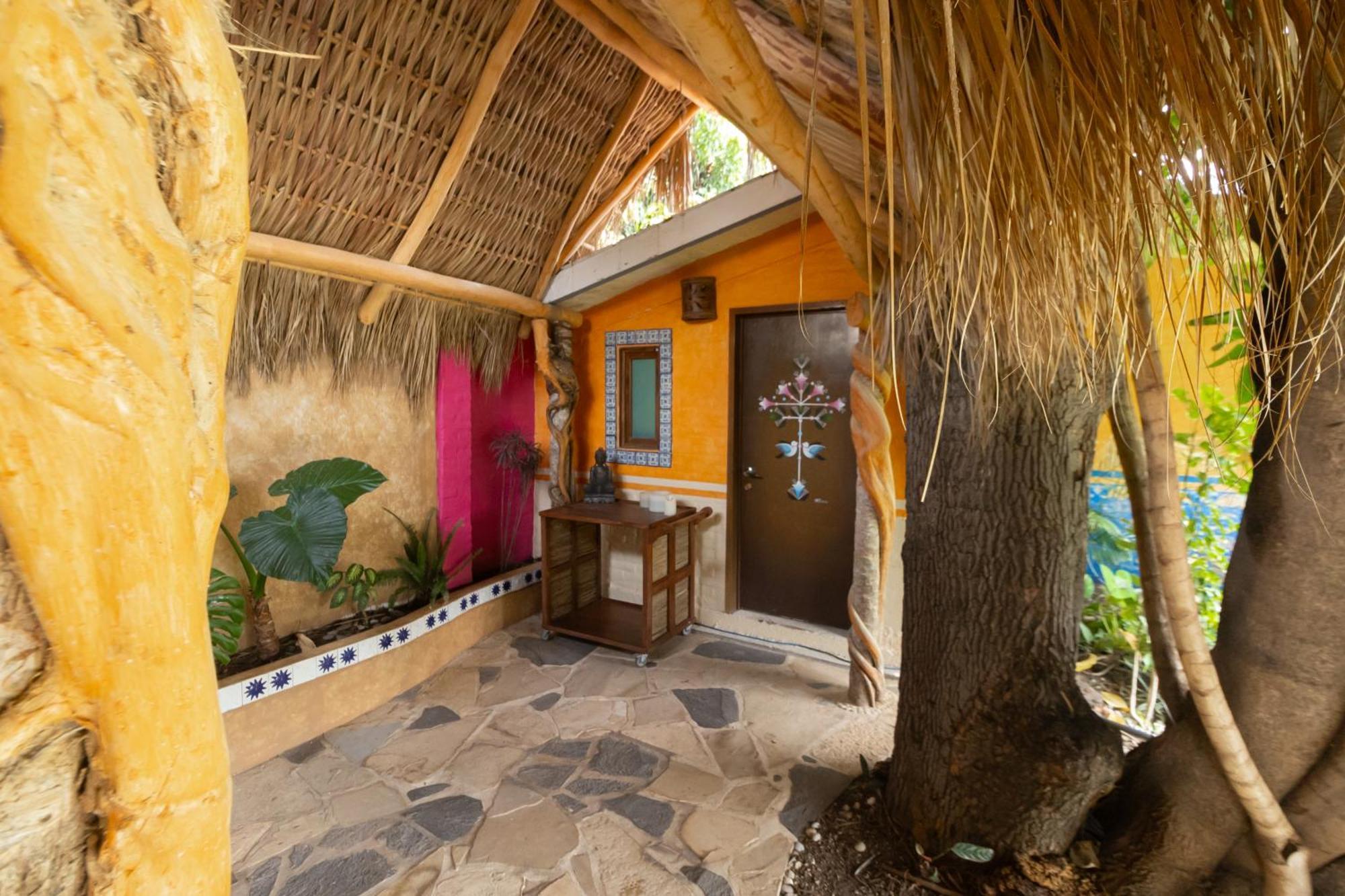 Hotel Boutique Casa Copal Ахихик Экстерьер фото