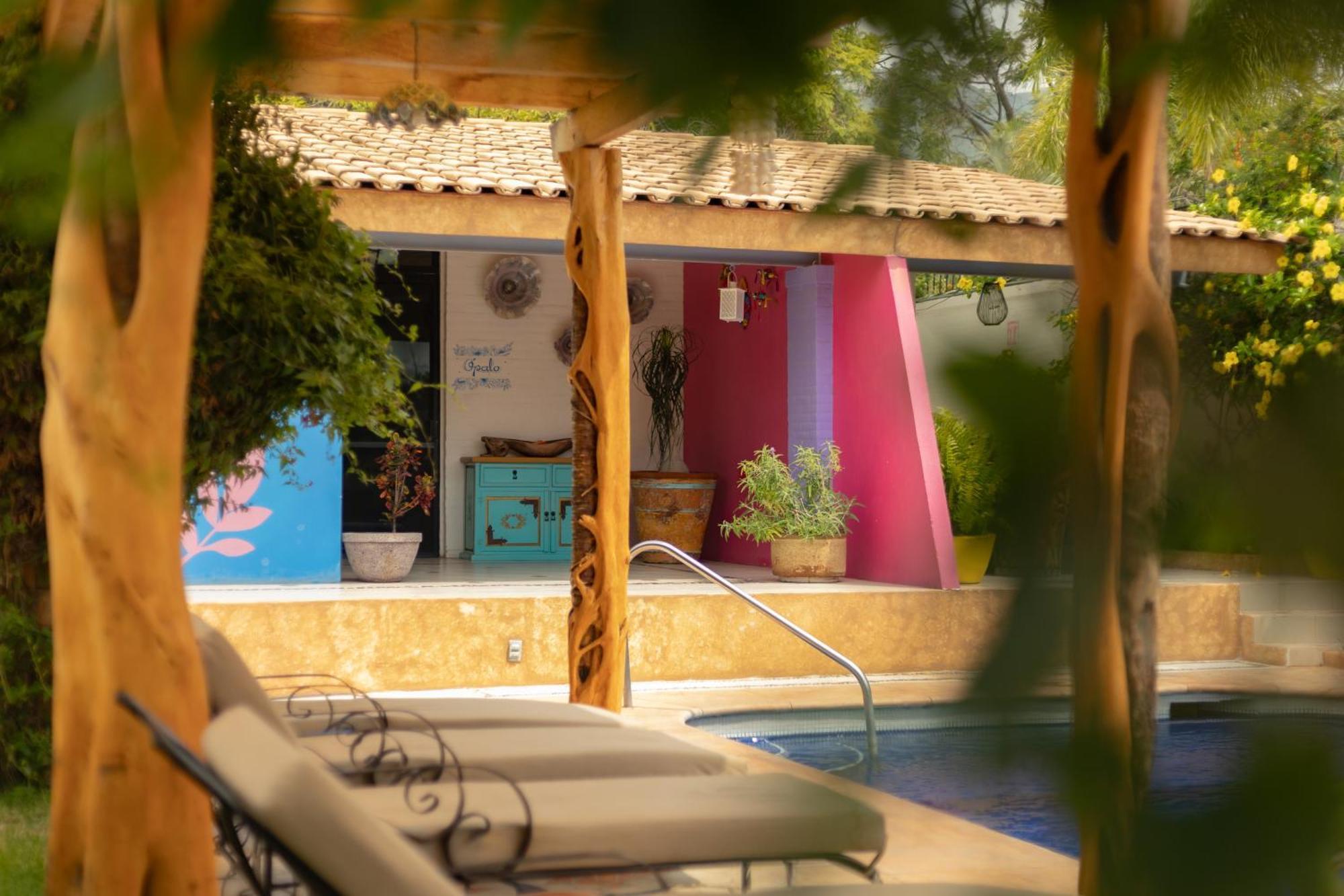 Hotel Boutique Casa Copal Ахихик Экстерьер фото